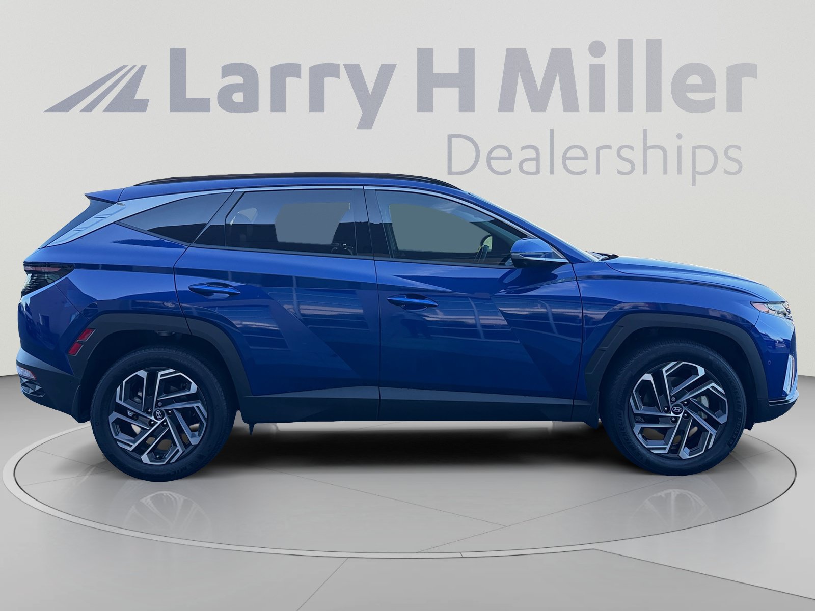 Certified 2024 Hyundai Tucson Limited AWD/4WD image 7