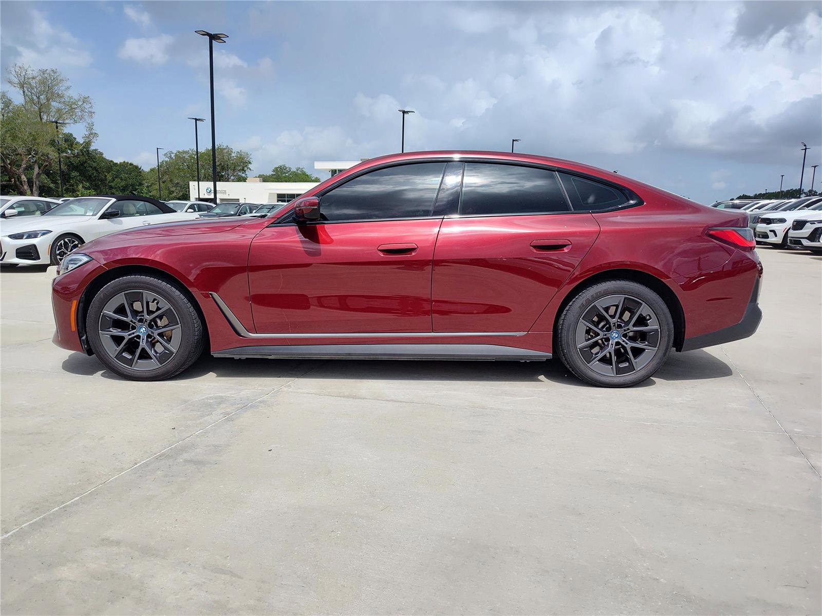 Used 2023 BMW i4 eDrive35 w/ Premium Package RWD image 3
