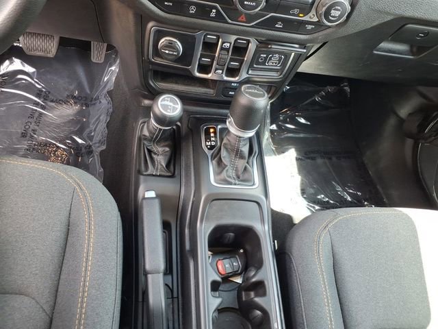 Used 2025 Jeep Gladiator Sport image 16