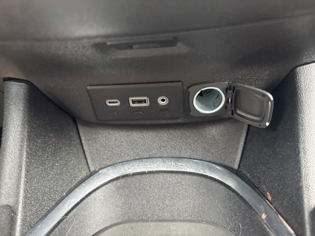 Used 2021 Chevrolet Malibu LT FWD image 19