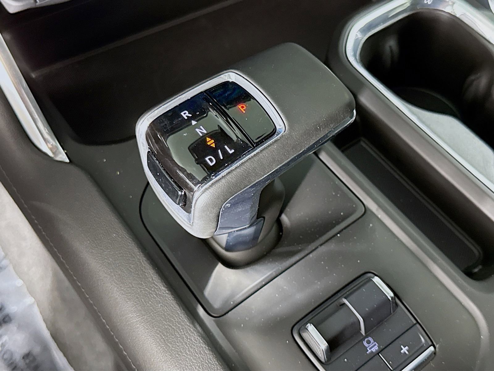 Used 2024 GMC Sierra 1500 Denali w/ Technology Package image 17