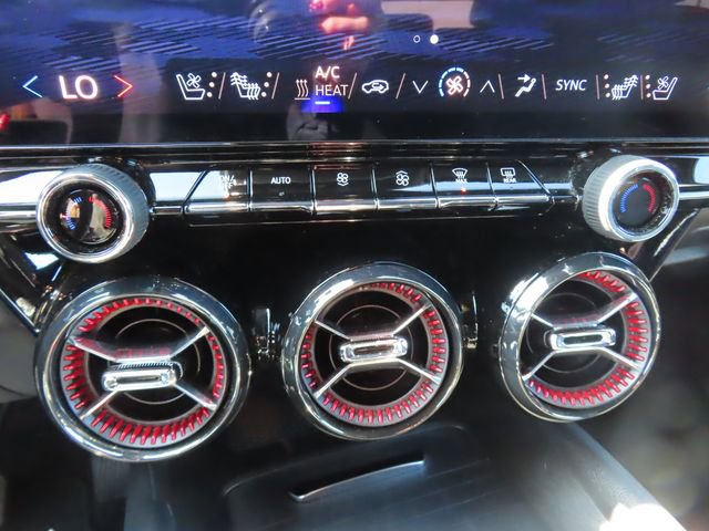 Used 2025 Chevrolet Blazer EV RS AWD/4WD image 33
