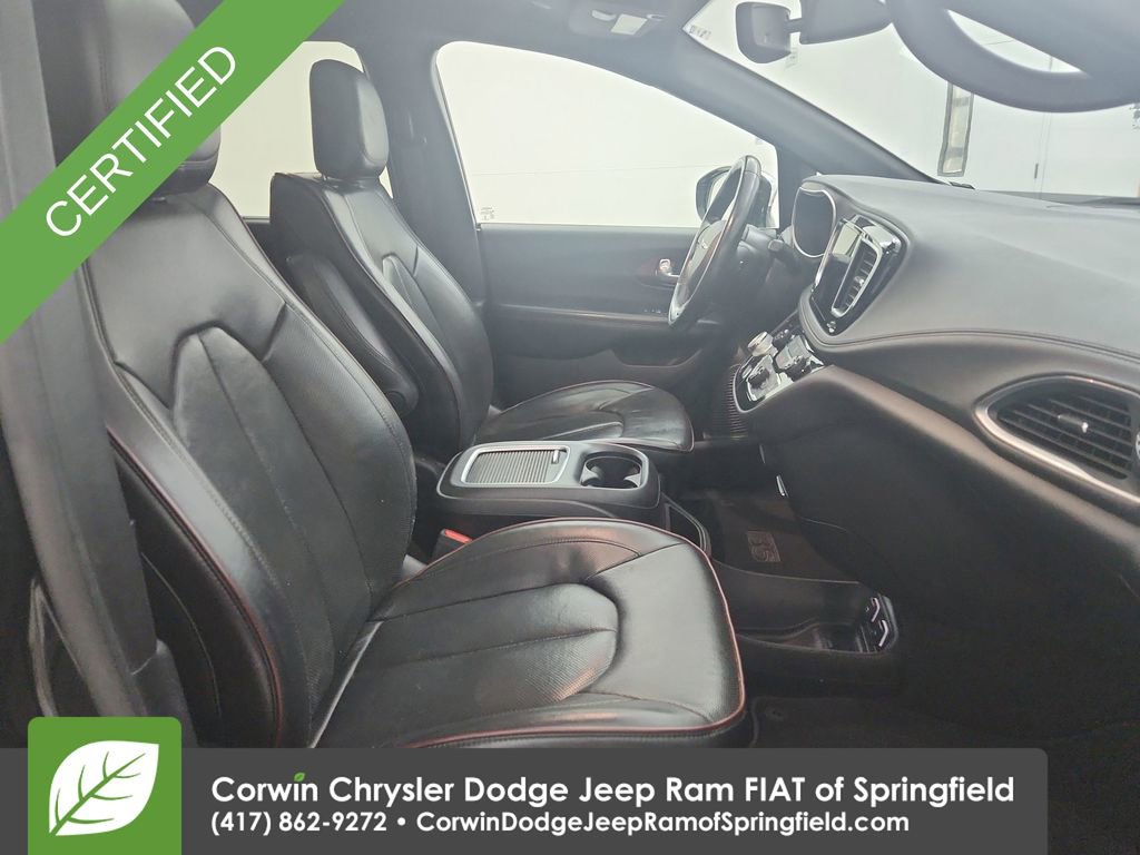 Certified 2020 Chrysler Pacifica Limited image 35