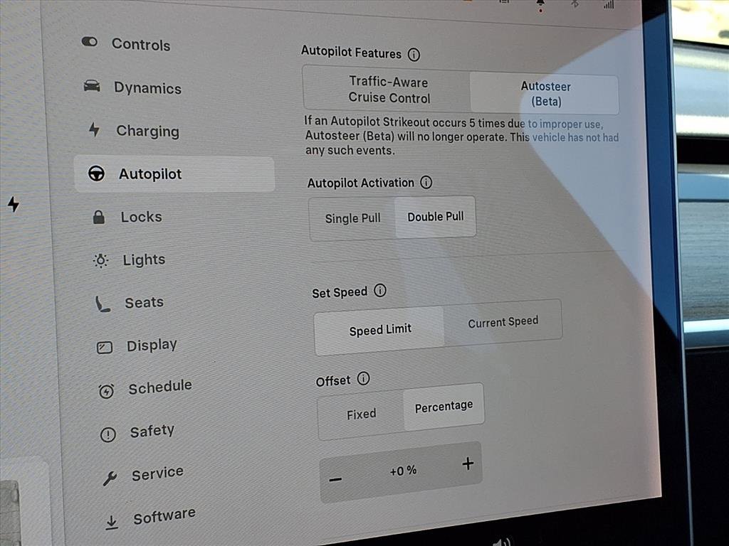 Used 2021 Tesla Model Y Long Range image 31