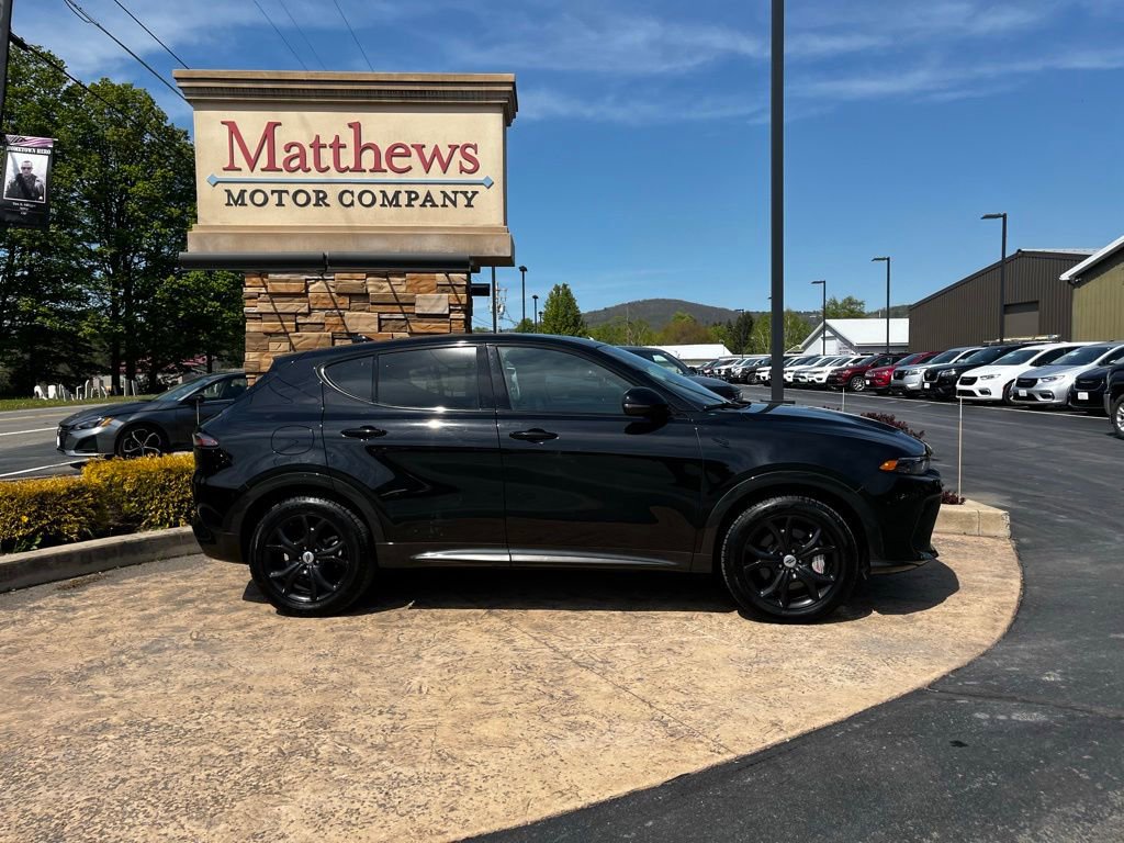 Used 2024 Dodge Hornet R/T Plus w/ R/T Blacktop Package AWD/4WD image 4