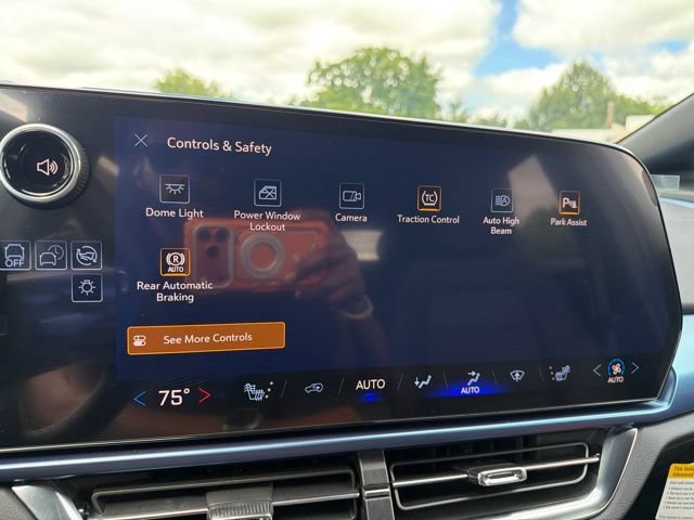 New 2026 Chevrolet Equinox EV LT FWD image 27