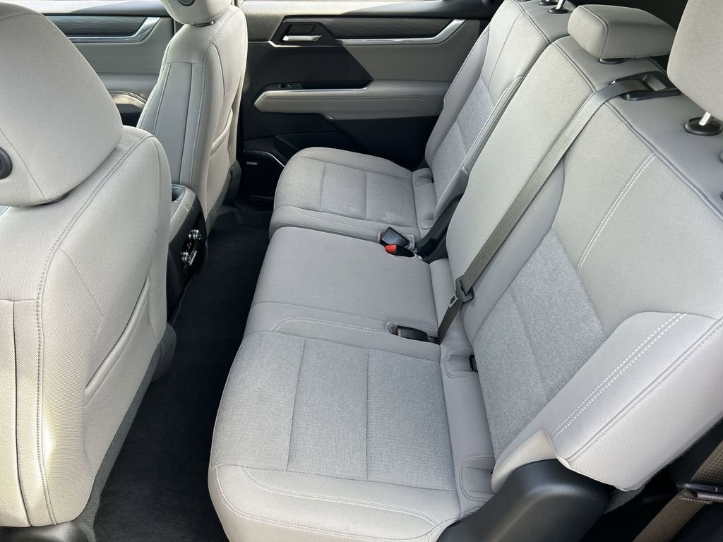 New 2025 GMC Acadia Elevation image 25