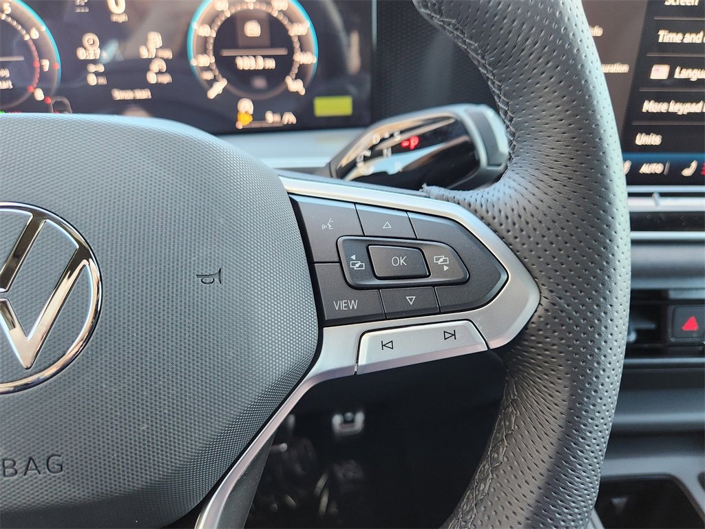 New 2026 Volkswagen Tiguan SE R-Line image 17