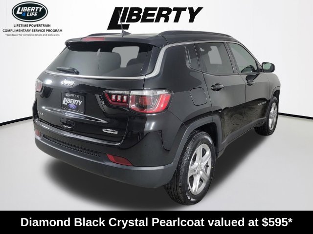 Used 2023 Jeep Compass Latitude w/ Convenience Group AWD/4WD image 3
