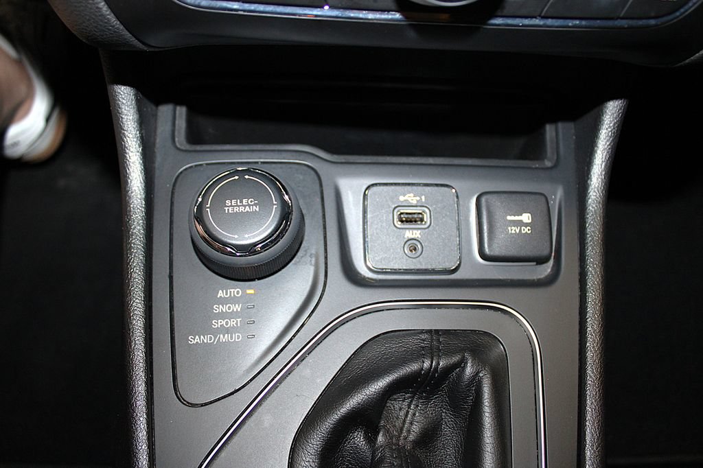 Certified 2021 Jeep Cherokee High Altitude AWD/4WD image 24