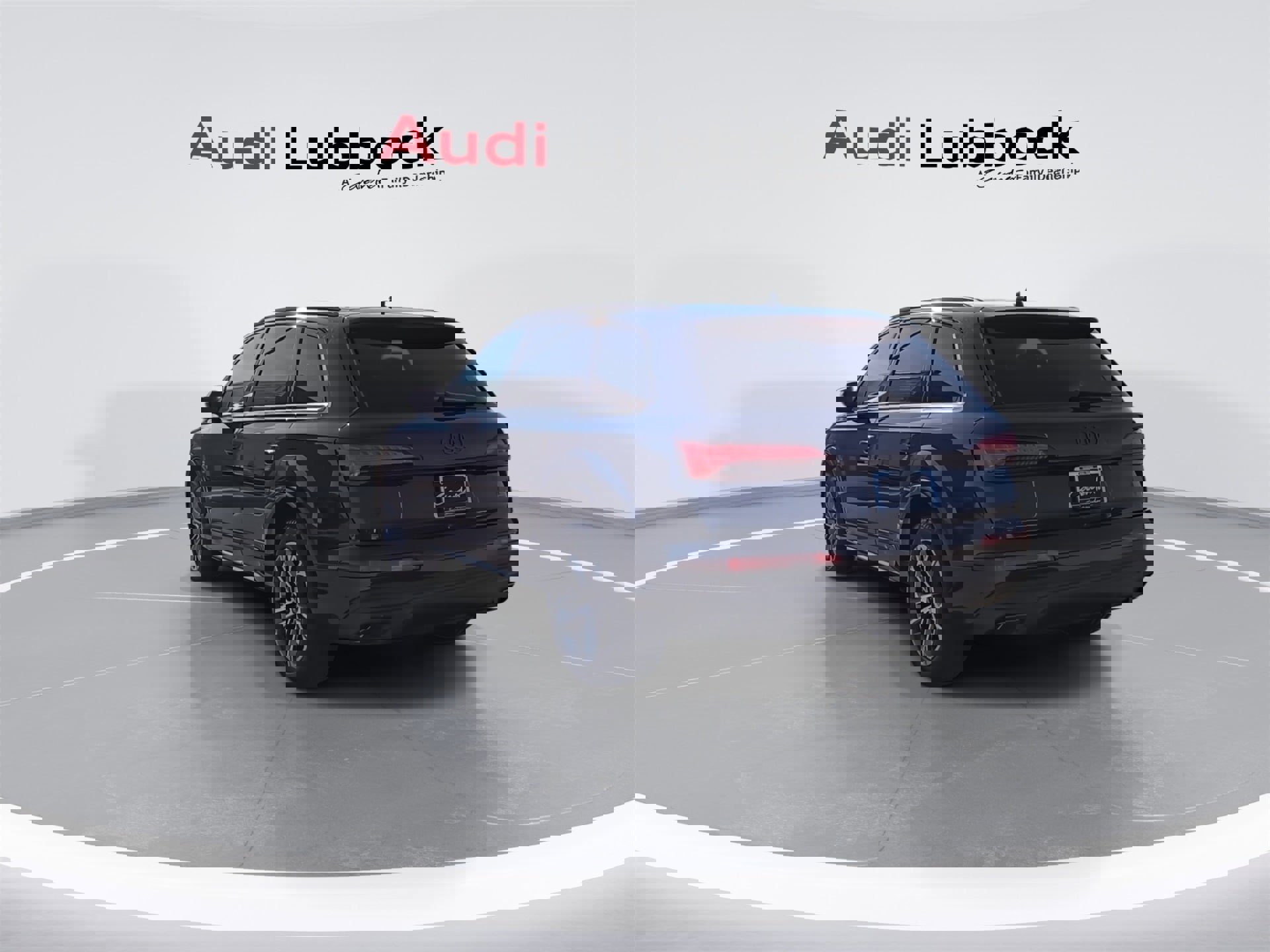 Used 2025 Audi Q7 2.0T Premium w/ Convenience Plus Package image 6