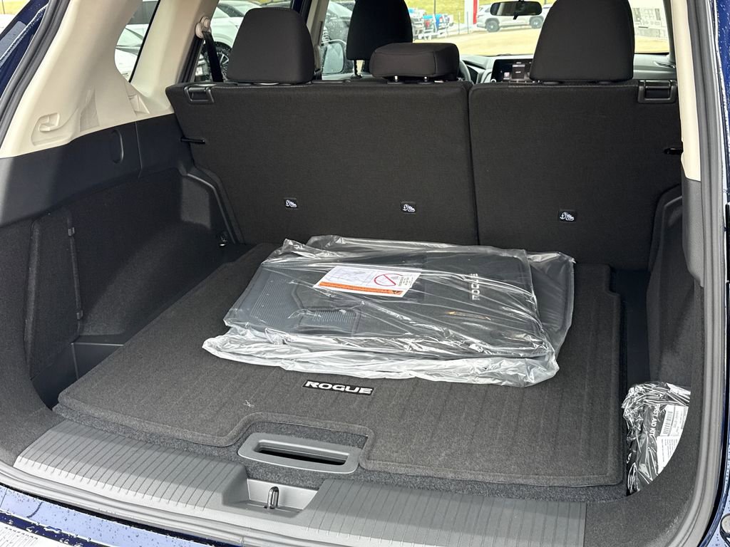 New 2026 Nissan Rogue SV FWD image 11