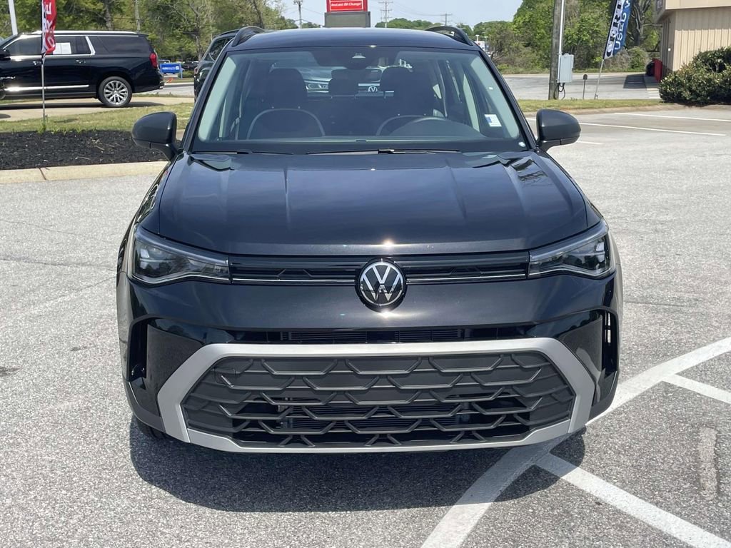 Used 2025 Volkswagen Taos S FWD image 2