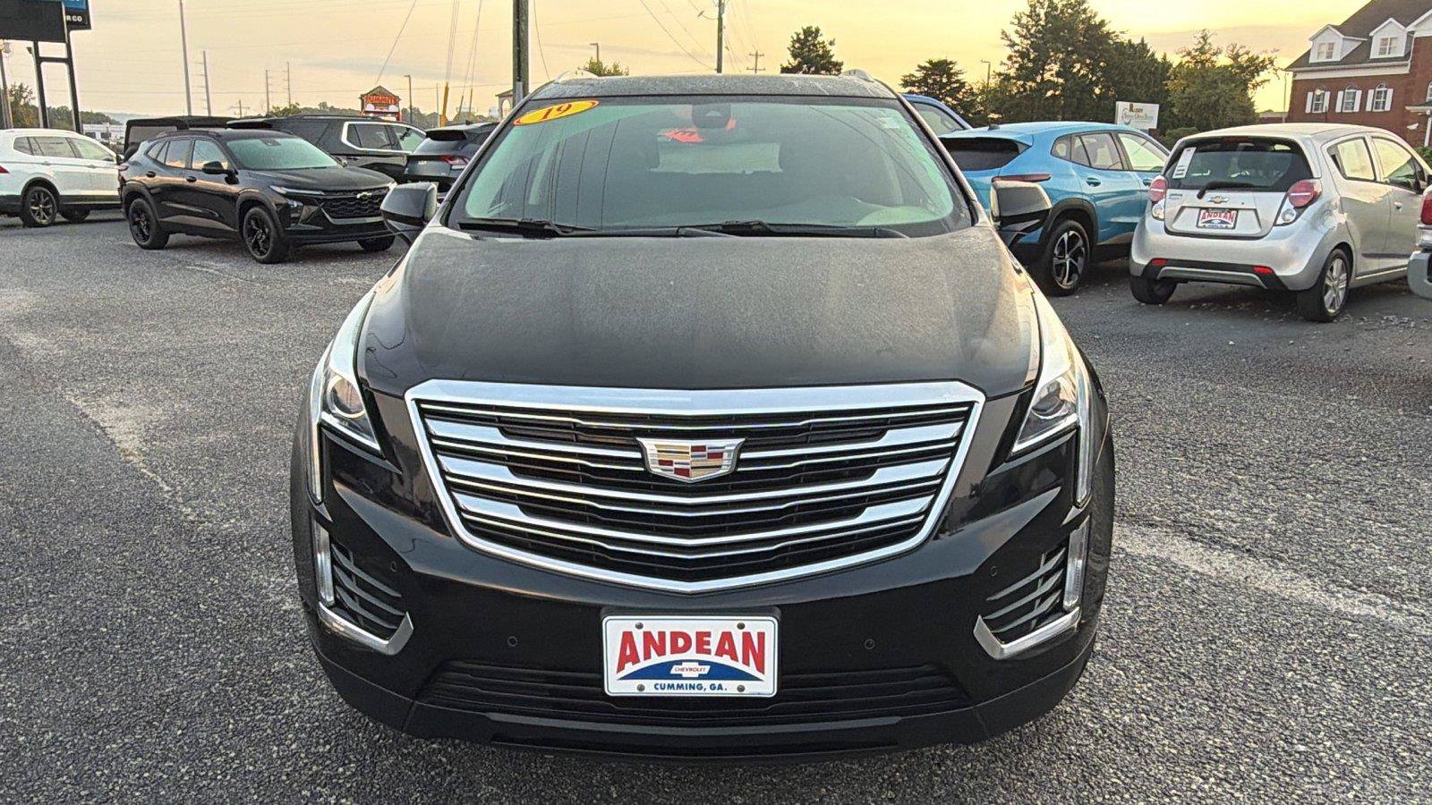Used 2019 Cadillac XT5 Luxury FWD image 2
