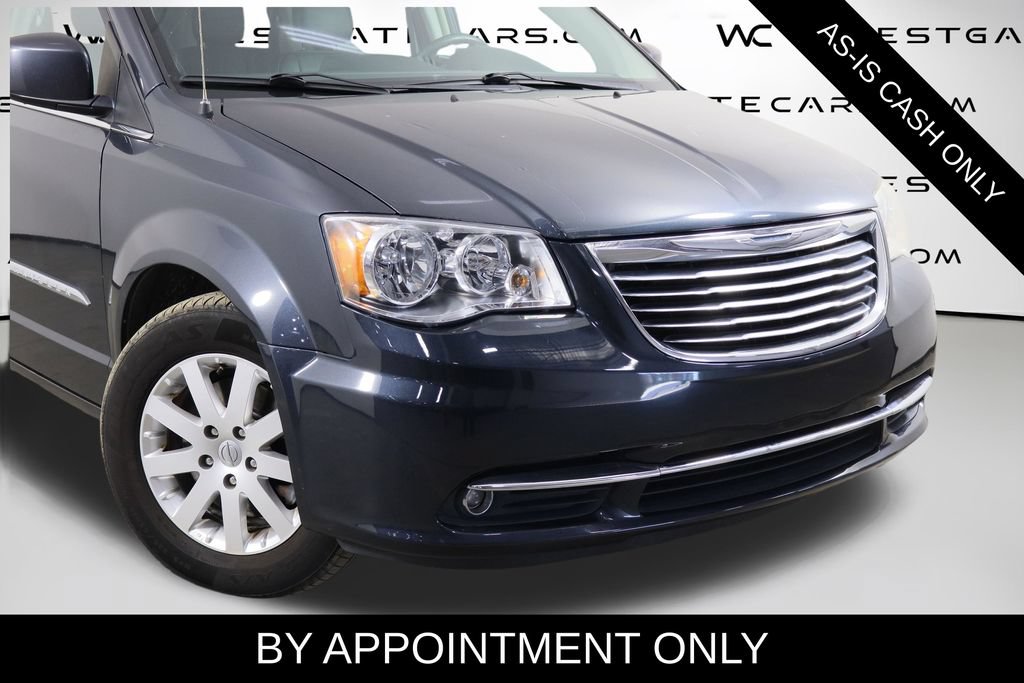 Used 2014 Chrysler Town & Country Touring FWD image 28