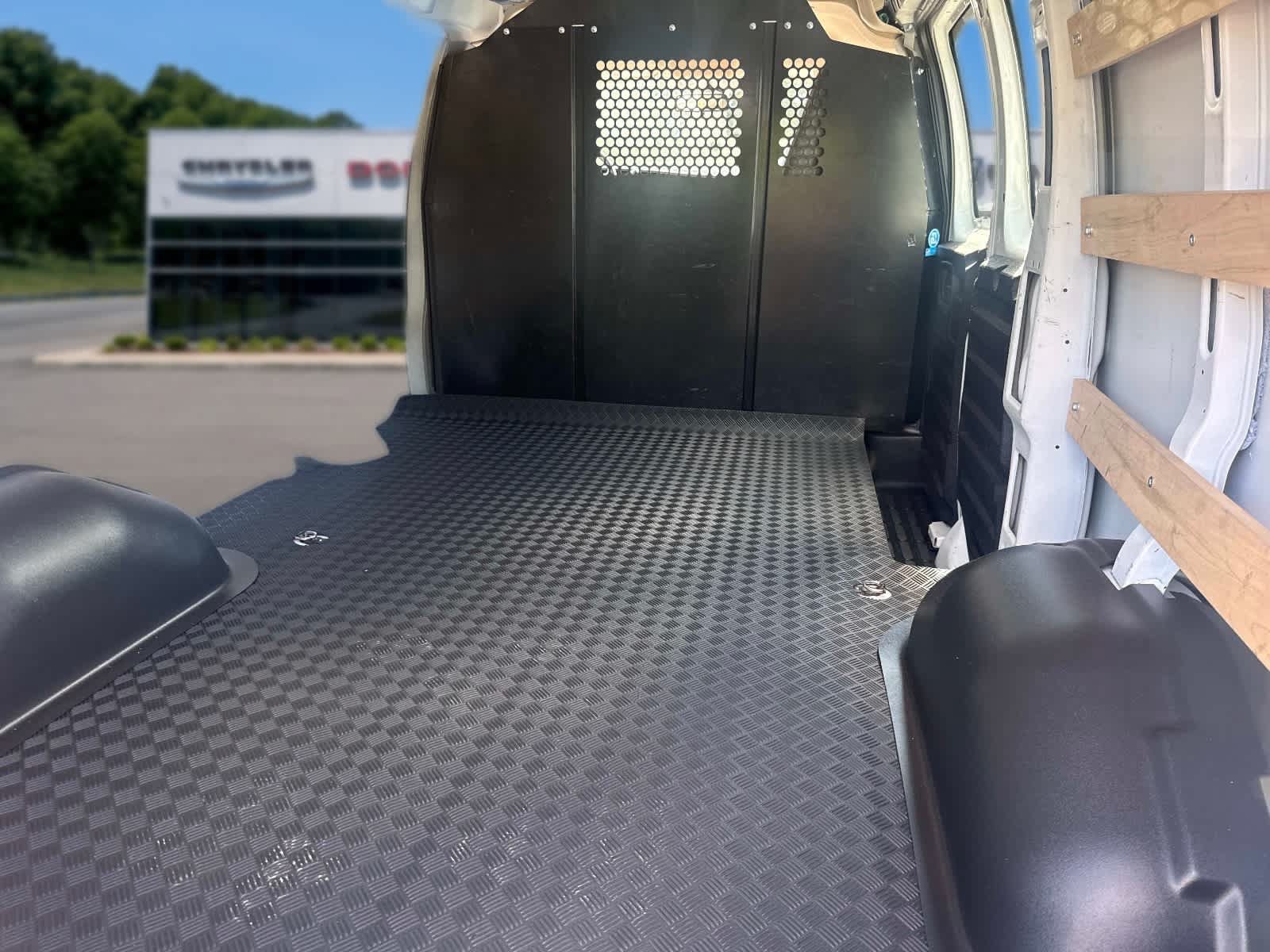 Used 2025 Chevrolet Express 2500 w/ Driver Convenience Package RWD image 7