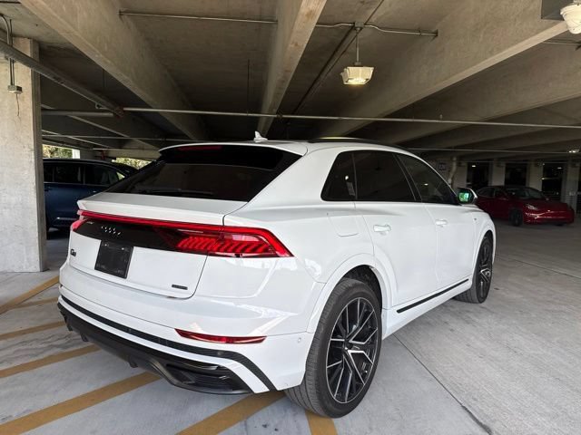 Used 2022 Audi Q8 Premium Plus w/ Premium Plus Package AWD/4WD image 3