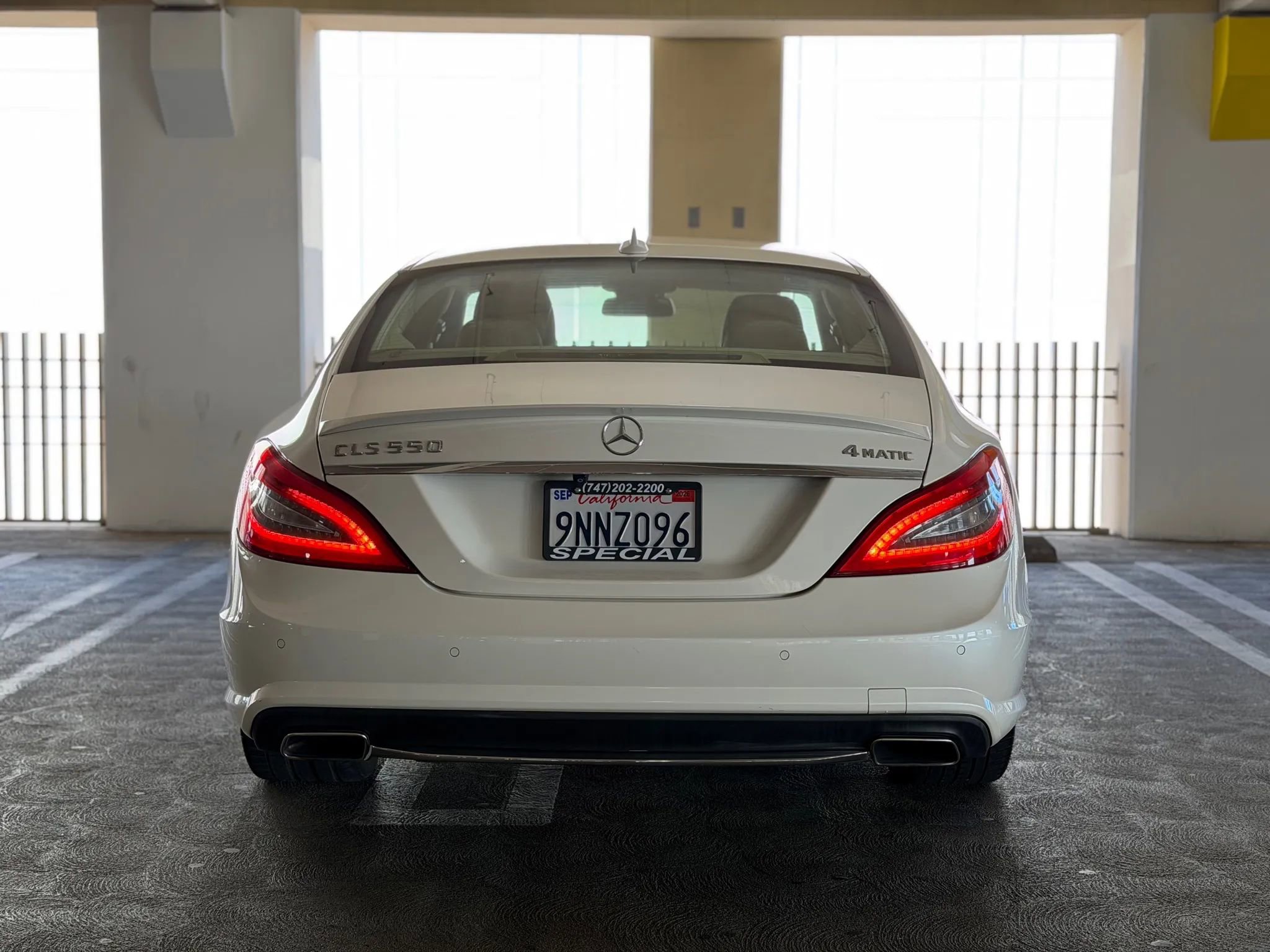 Used 2014 Mercedes-Benz CLS 550 4MATIC w/ Premium 1 Package image 4