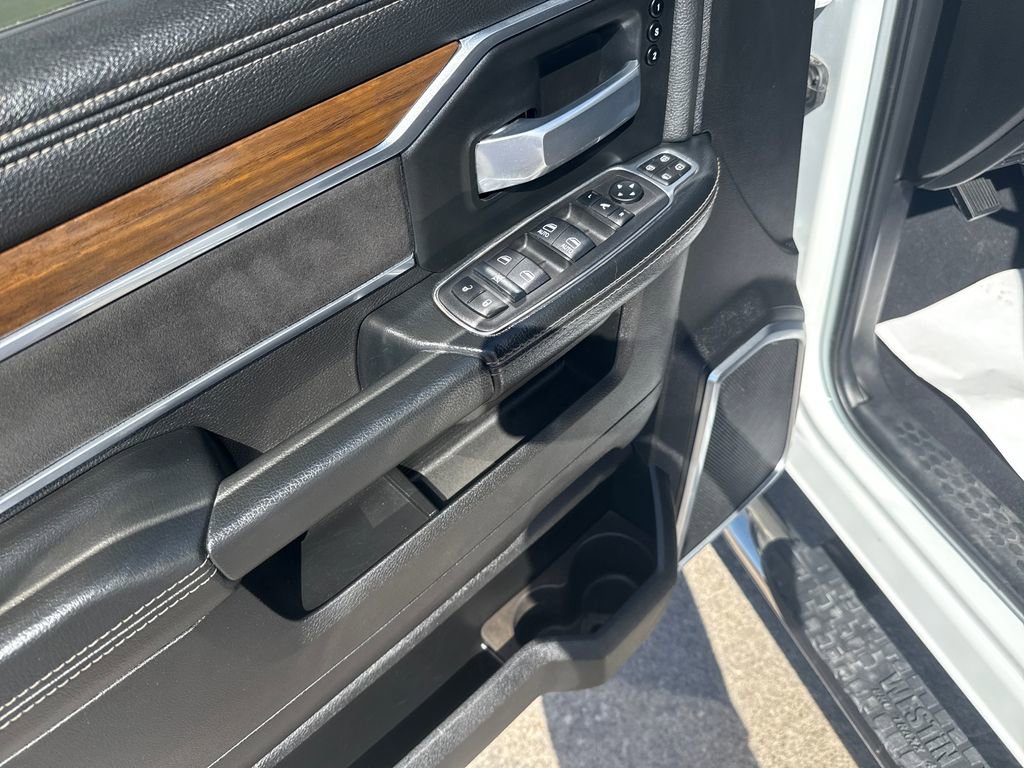 Used 2024 RAM 2500 Laramie AWD/4WD image 11