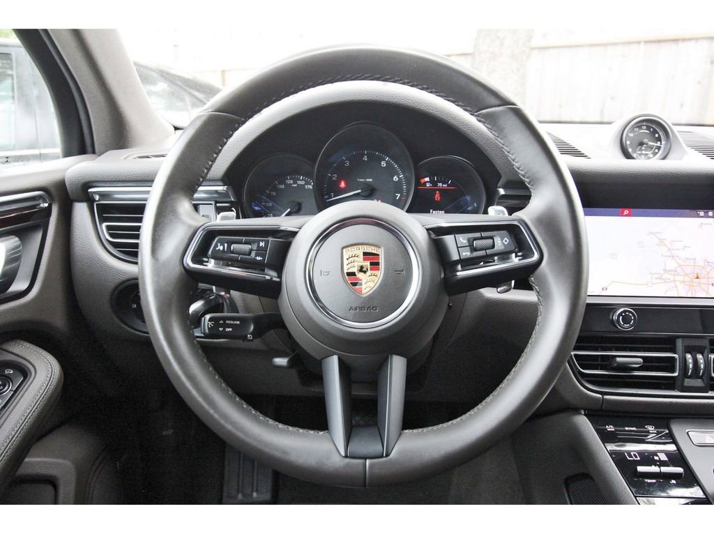 Used 2022 Porsche Macan image 17