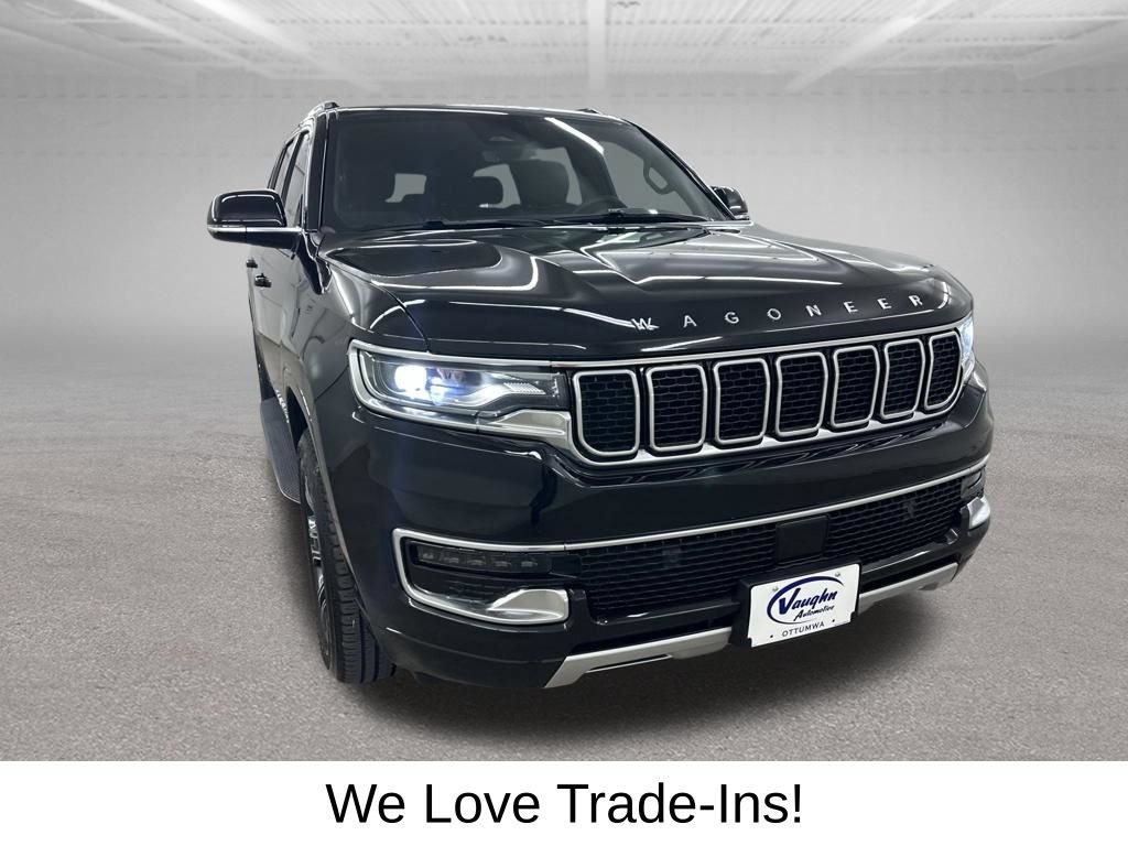 Used 2025 Jeep Wagoneer L Series II w/ 8-pass Seating Package AWD/4WD image 3