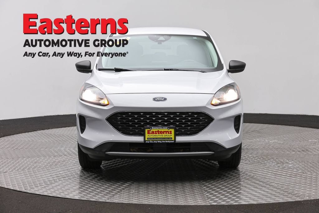 Used 2022 Ford Escape SE AWD/4WD image 2