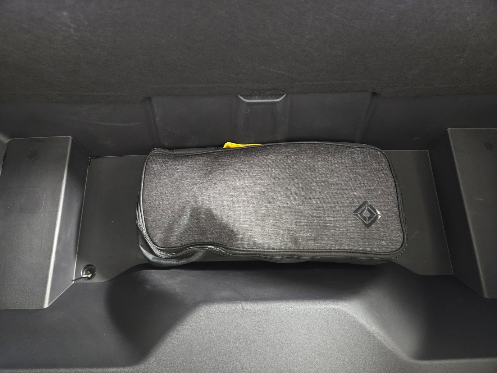 Used 2023 Rivian R1T Adventure image 14