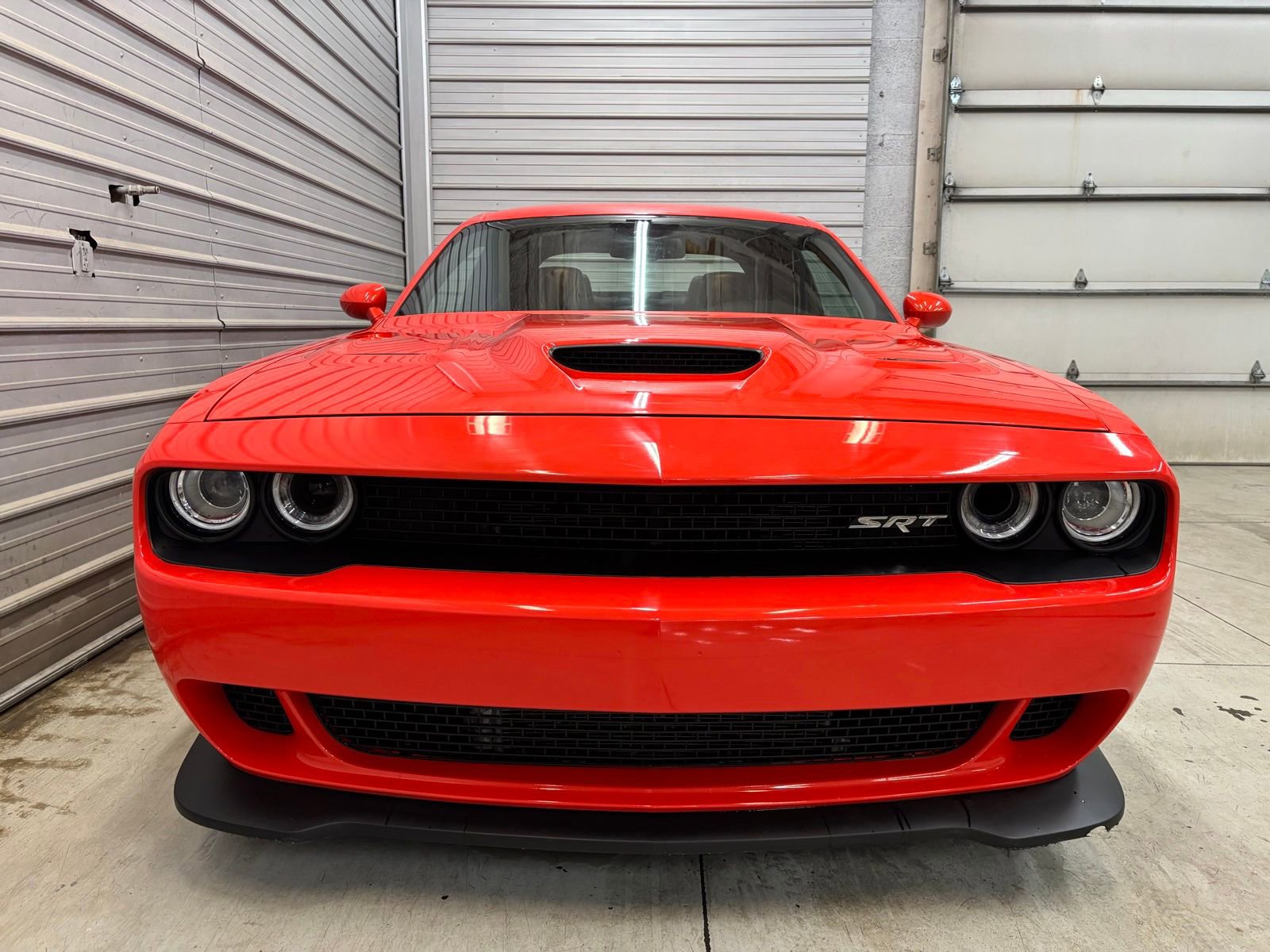 Used 2016 Dodge Challenger SRT Hellcat image 2