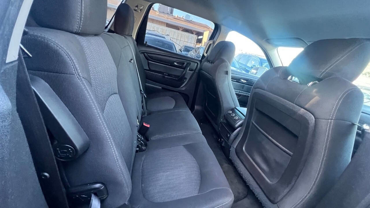 Used 2016 Chevrolet Traverse LT image 17
