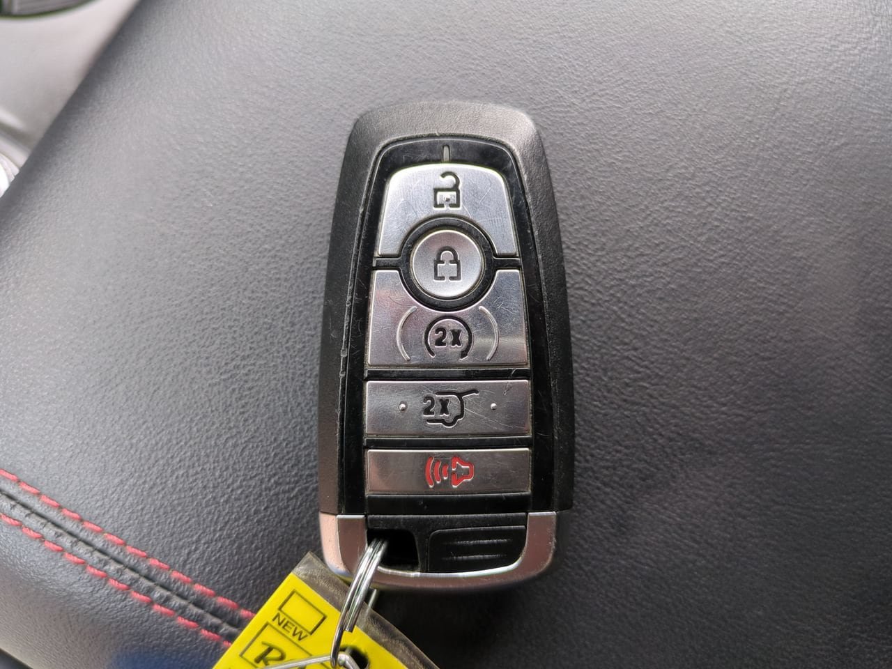 Used 2025 Ford Explorer ST-Line w/ ST-Line Street Pack AWD/4WD image 28