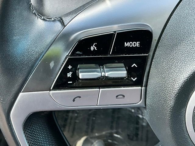 Used 2021 Hyundai Elantra Limited FWD image 15