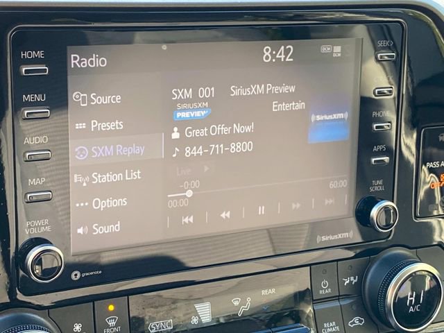 Used 2022 Toyota Highlander L image 23