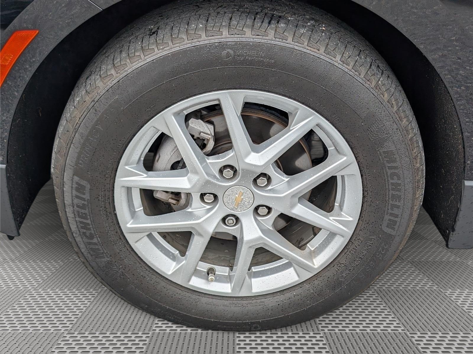 Used 2023 Chevrolet Equinox LT FWD image 10