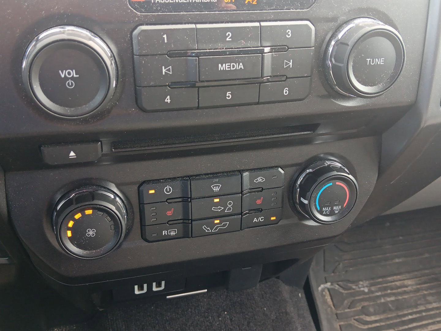 Used 2018 Ford F150 XLT w/ Equipment Group 302A Luxury image 15