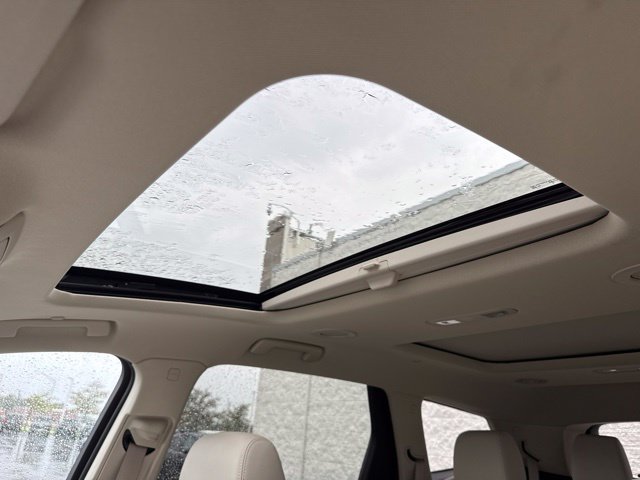 Used 2023 Buick Enclave Essence w/ Experience Buick Package FWD image 16