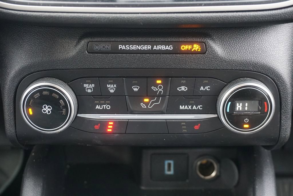 Used 2020 Ford Escape SE image 12