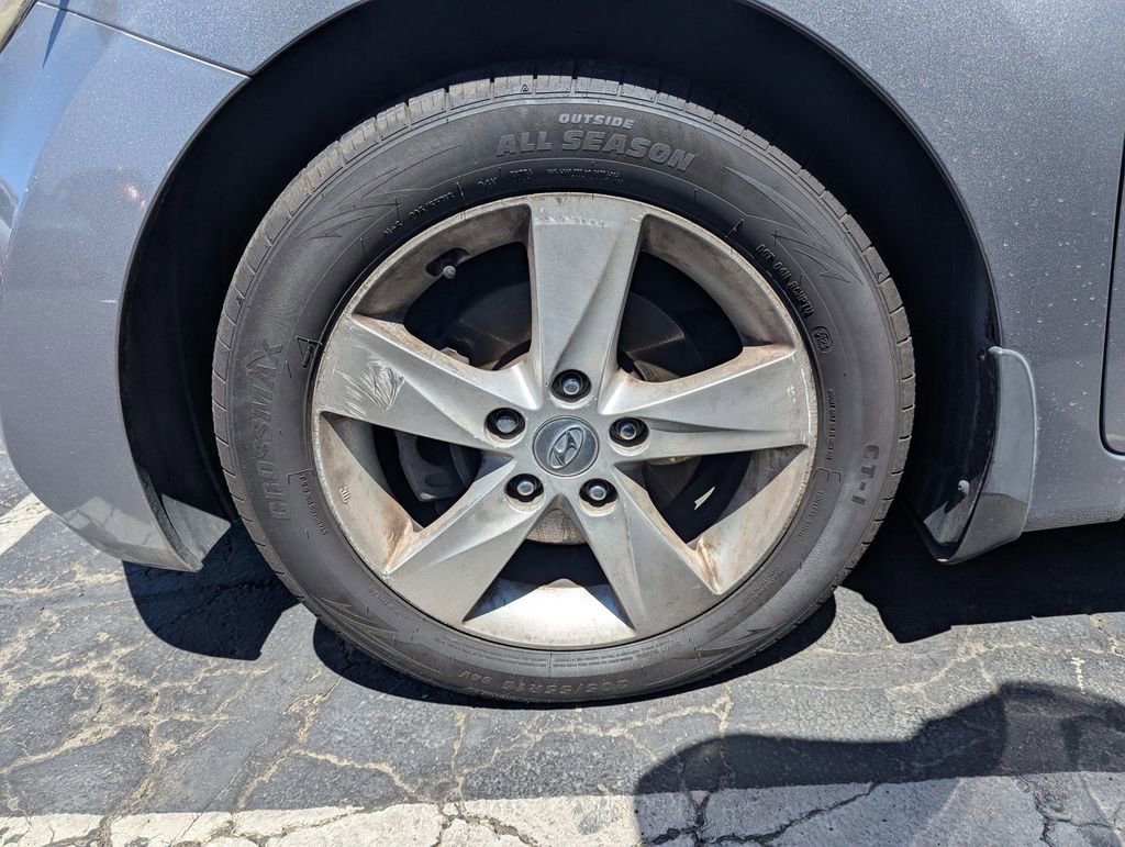 Used 2013 Hyundai Elantra GLS w/ Preferred Pkg FWD image 9