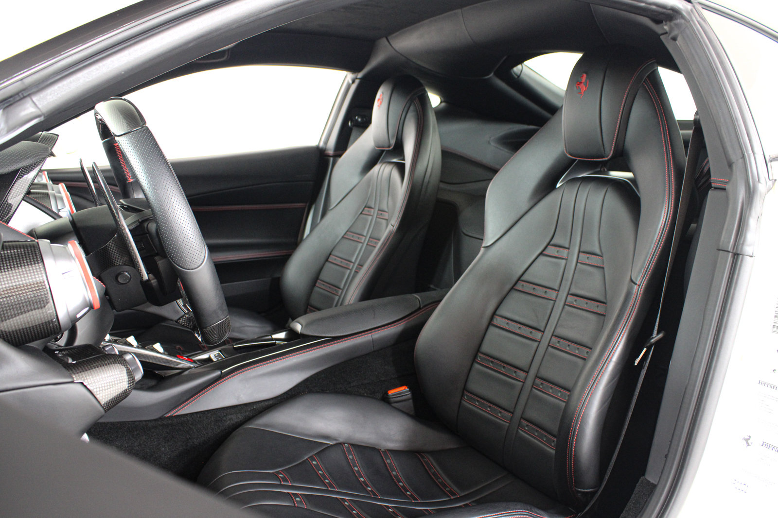 Used 2020 Ferrari 812 Superfast RWD image 36