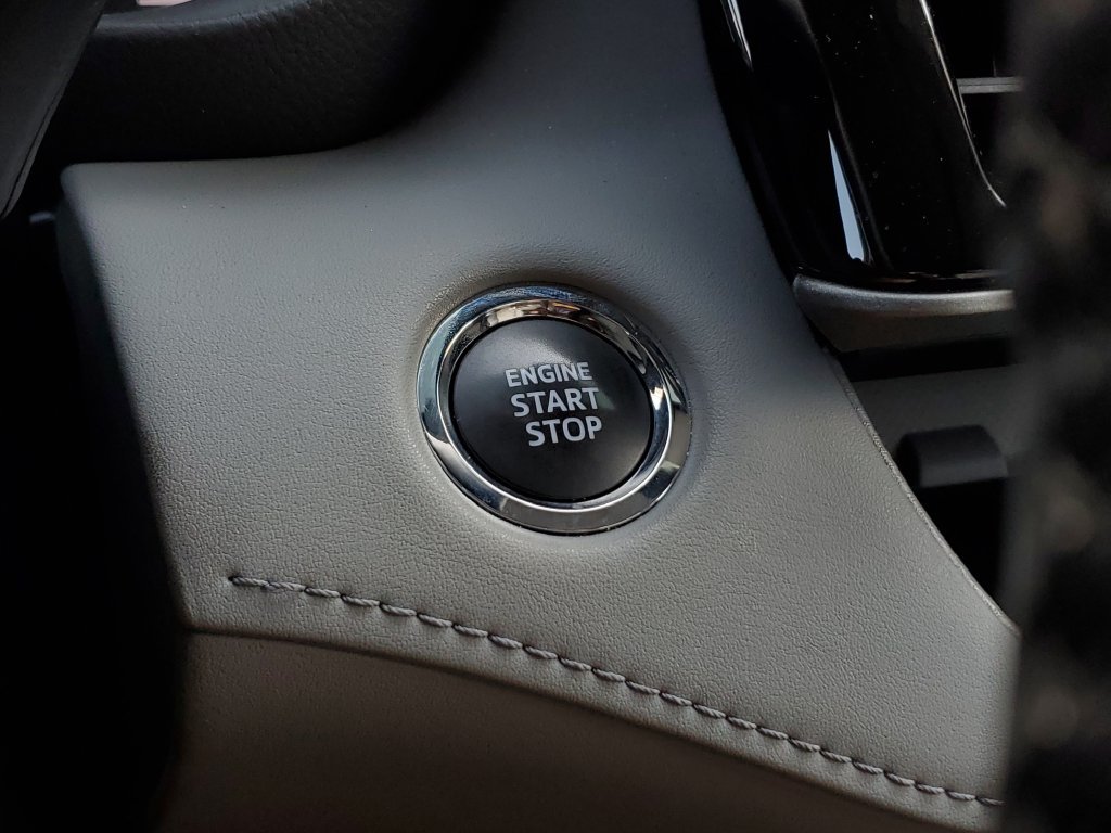 Used 2023 Toyota Highlander XLE FWD image 30
