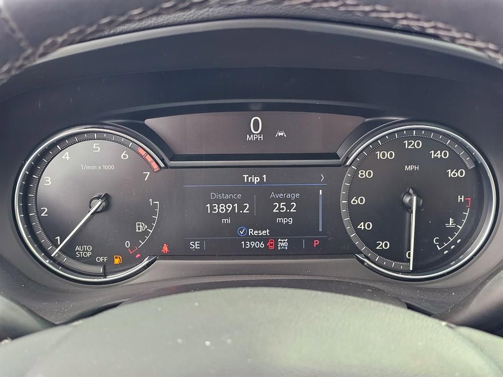 Used 2022 Cadillac XT4 Premium Luxury w/ Enhanced Visibility Package image 19