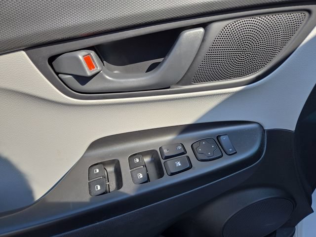 Used 2023 Hyundai Kona SEL FWD image 15