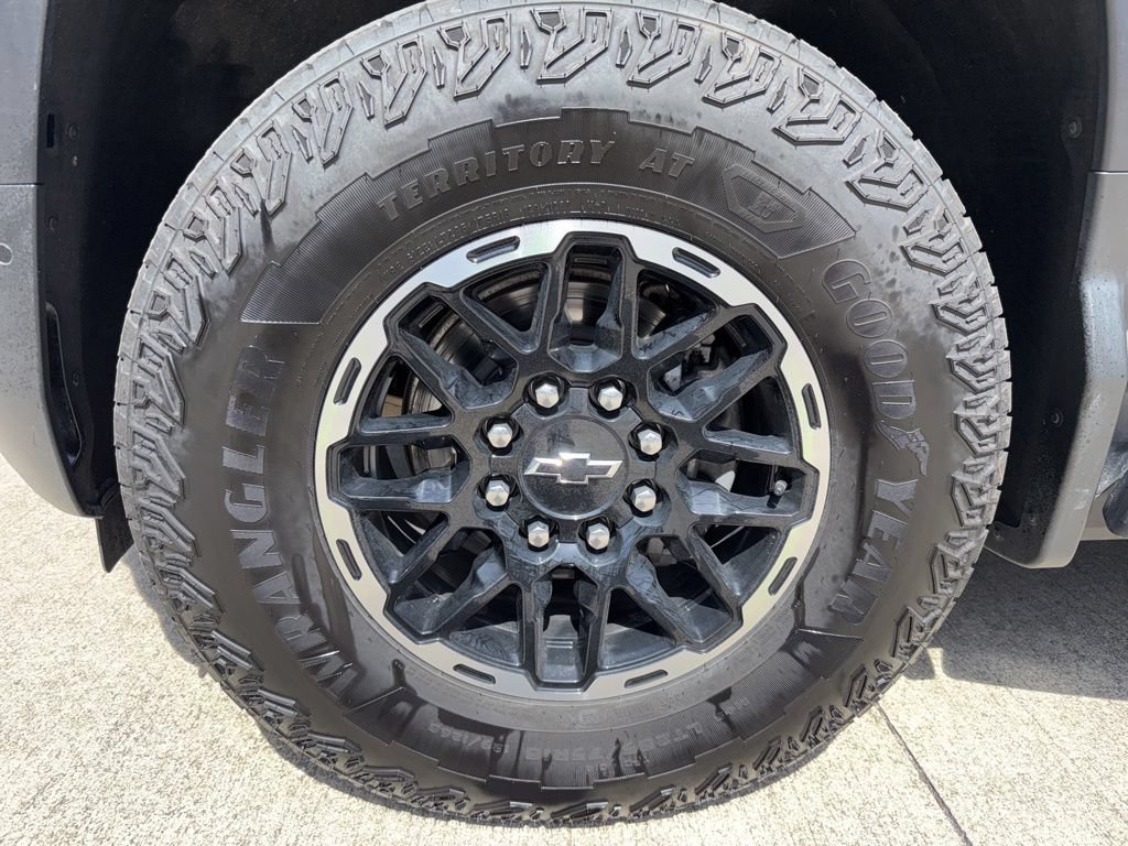 Used 2026 Chevrolet Silverado EV Trail Boss AWD/4WD image 64