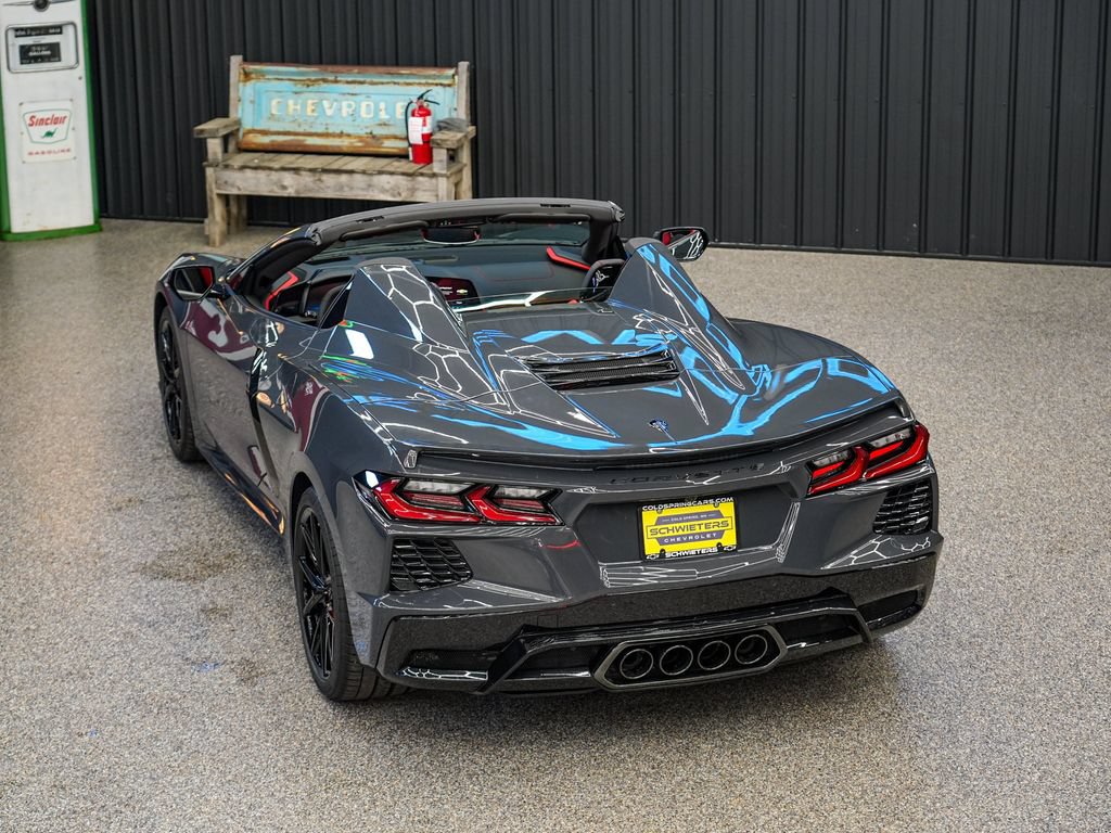 New 2027 Chevrolet Corvette Stingray Convertible w/ Stealth Interior Trim Package RWD image 5