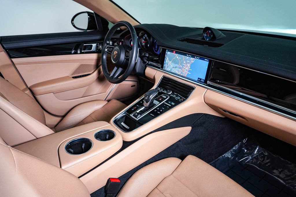 Used 2021 Porsche Panamera RWD image 15