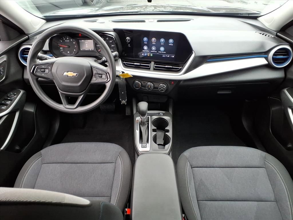 Used 2024 Chevrolet Trax LS image 24