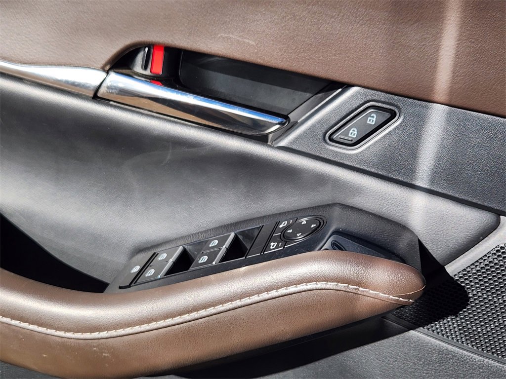 Used 2022 MAZDA CX-30 AWD 2.5 S w/ Premium Package image 4