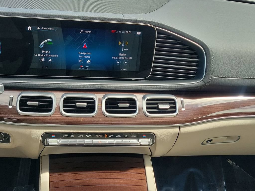 Used 2022 Mercedes-Benz GLS 450 4MATIC image 21