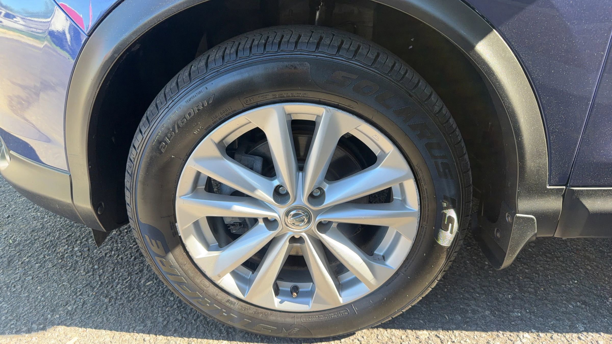 Used 2018 Nissan Rogue Sport S w/ S Appearance Package AWD/4WD image 9