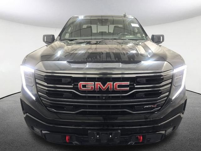 Used 2023 GMC Sierra 1500 AT4 w/ AT4 Preferred Package AWD/4WD image 2