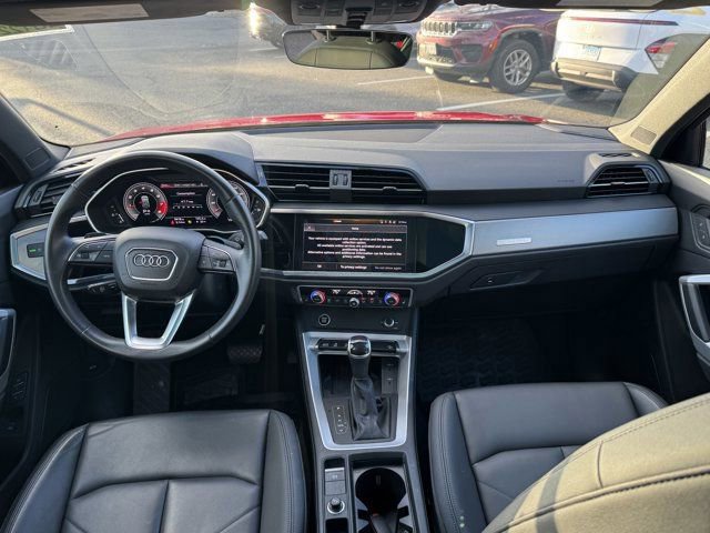 Used 2023 Audi Q3 2.0T Premium Plus w/ Premium Plus Package image 11